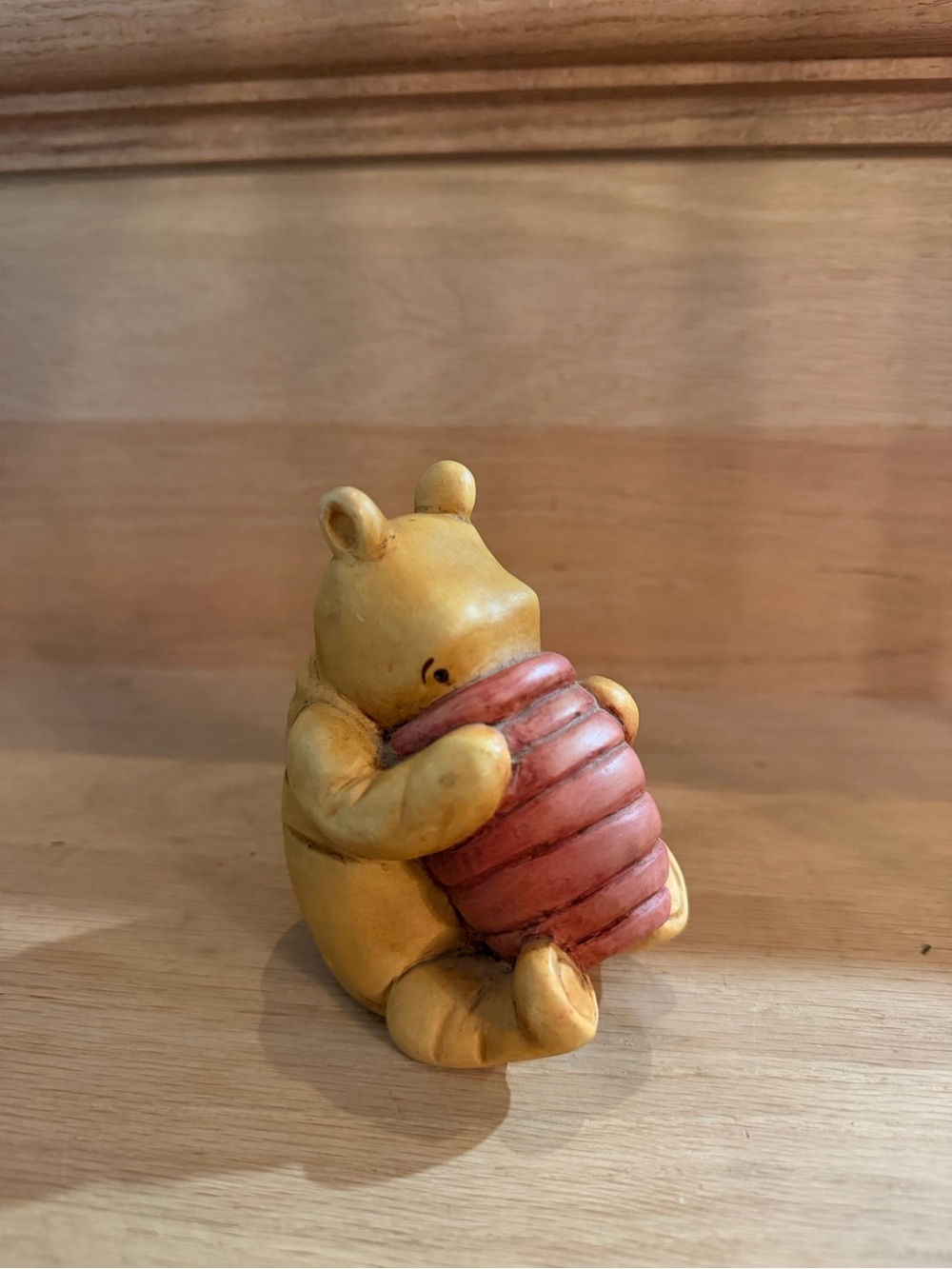 Disney Classic Pooh Charpente Honey Pot Figurine Decor